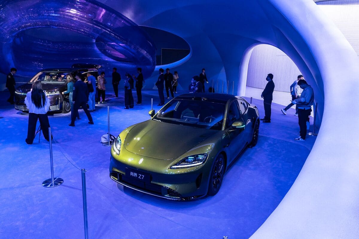 Tesla пропустила Пекинский автосалон 2026 года: что это значит для компании в Китае